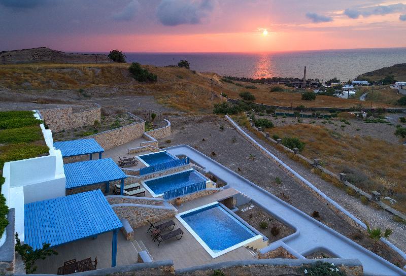 Desiterra Resort Suites & Villas Karterádos Eksteriør bilde