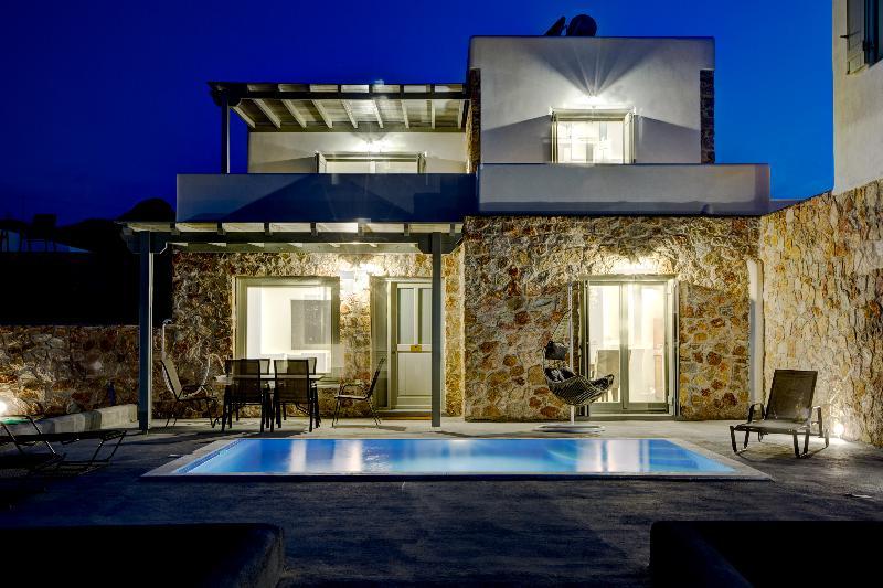 Desiterra Resort Suites & Villas Karterádos Eksteriør bilde