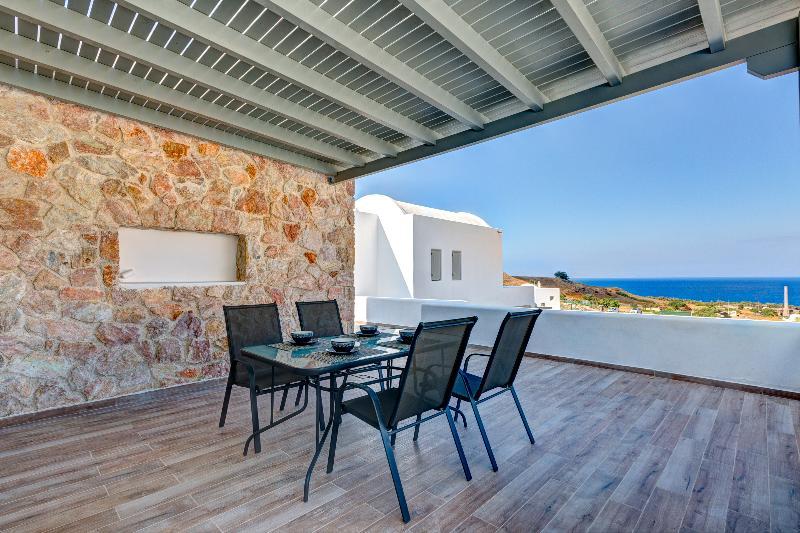 Desiterra Resort Suites & Villas Karterádos Eksteriør bilde