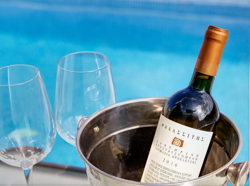 Desiterra Resort Suites & Villas Karterádos Eksteriør bilde