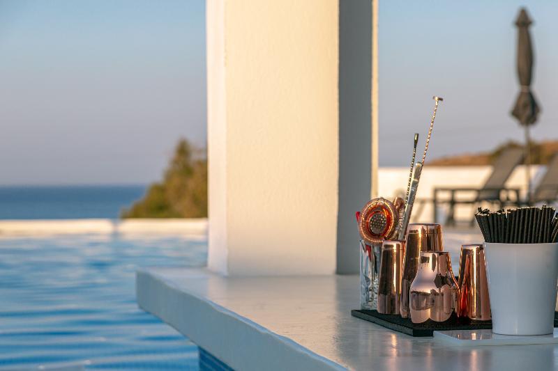 Desiterra Resort Suites & Villas Karterádos Eksteriør bilde